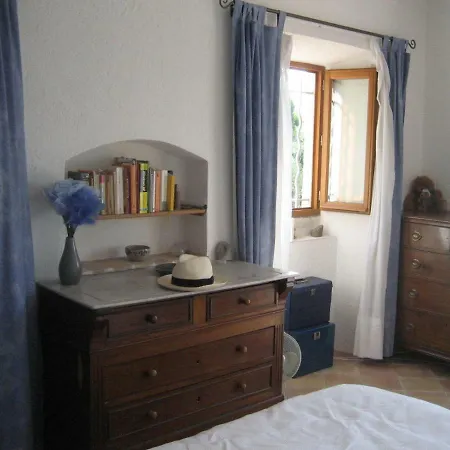 Les Amandiers * Валлорис